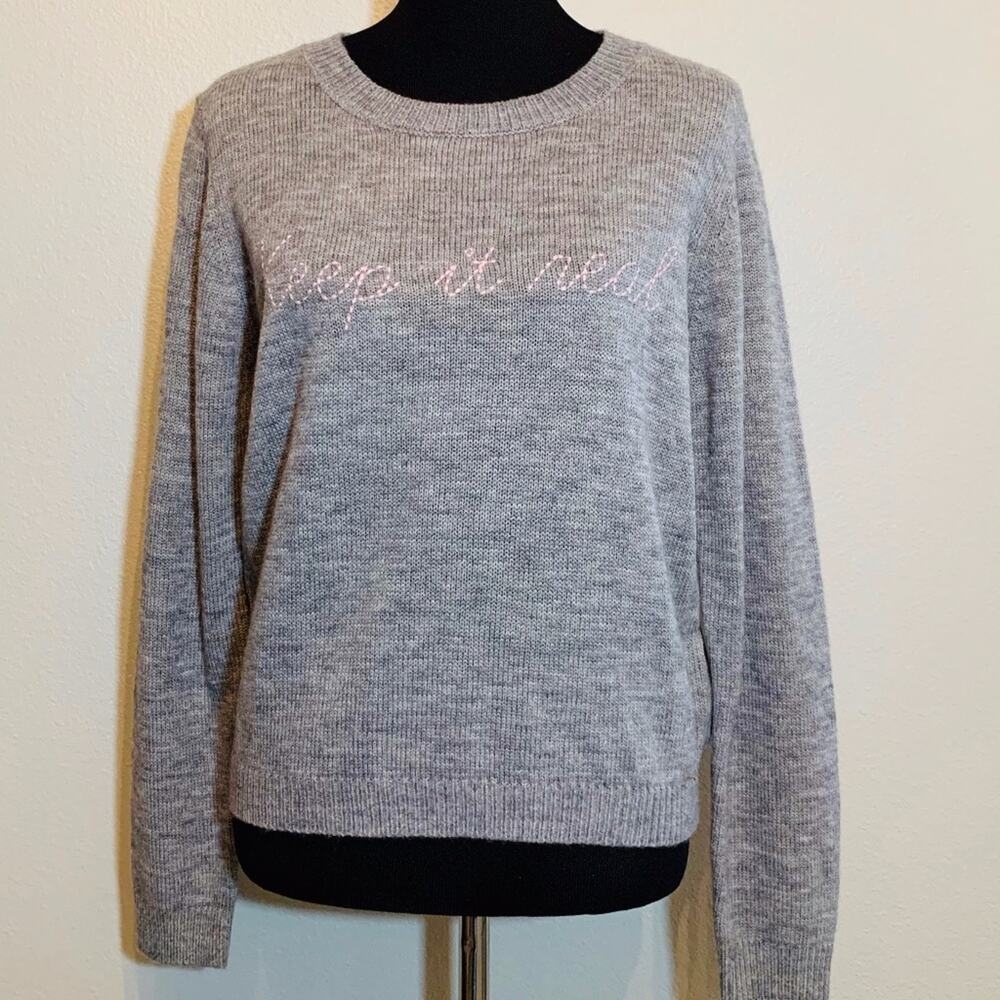 Lea & Viola Keep It Real embroidered gray & pink sweater size Medium